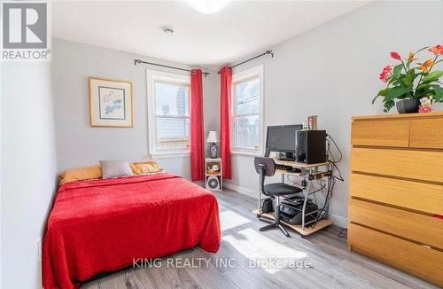 1227 Trafalgar Street, London, ON - Indoor Photo Showing Bedroom