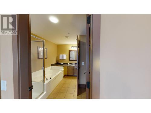 1200 Rancher Creek Road Unit# 147D, Osoyoos, BC - Indoor Photo Showing Bathroom