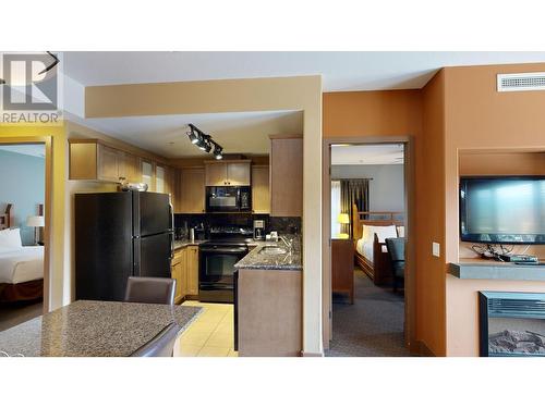 1200 Rancher Creek Road Unit# 147D, Osoyoos, BC - Indoor Photo Showing Kitchen