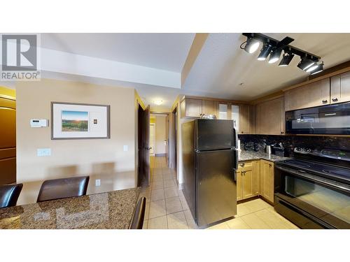 1200 Rancher Creek Road Unit# 147D, Osoyoos, BC - Indoor Photo Showing Kitchen