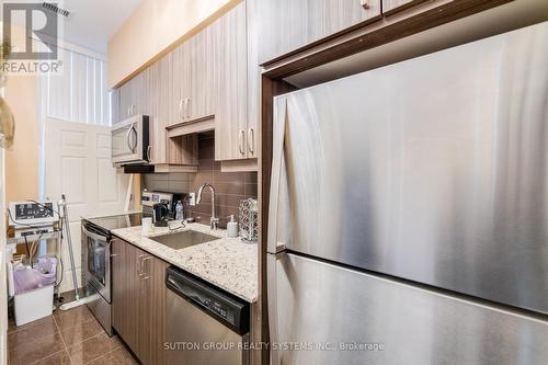 Sw-105 - 9191 Yonge Street, Richmond Hill, ON - Indoor Photo Showing Kitchen With Stainless Steel Kitchen With Upgraded Kitchen