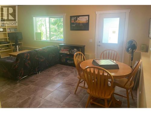 7316 Aspen Road, Anglemont, BC - Indoor Photo Showing Dining Room