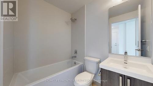 3313 - 7895 Jane Street, Vaughan, ON - Indoor Photo Showing Bathroom