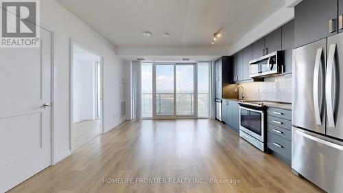 3313 - 7895 Jane Street, Vaughan, ON - Indoor Photo Showing Kitchen