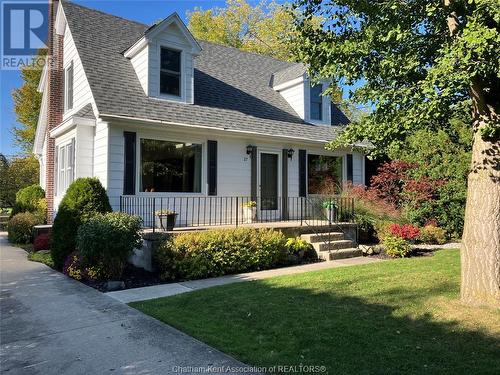 27 O'Brien Drive, Chatham, ON - Outdoor With Facade