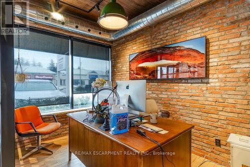 1661 Lakeshore Road W, Mississauga, ON 