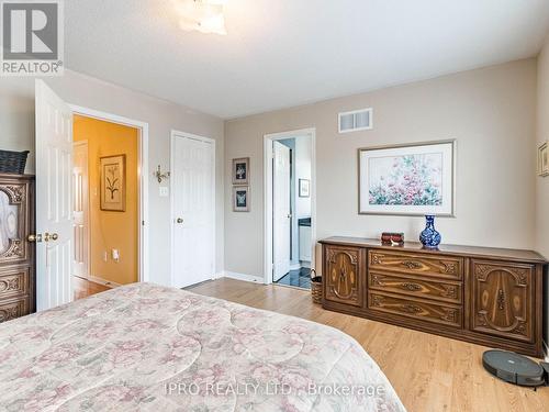 1839 Appleby Line, Burlington, ON - Indoor Photo Showing Bedroom