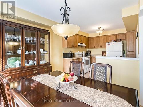 1839 Appleby Line, Burlington, ON - Indoor Photo Showing Kitchen