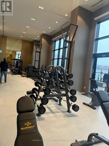 330 - 395 Dundas Street W, Oakville, ON - Indoor Photo Showing Gym Room