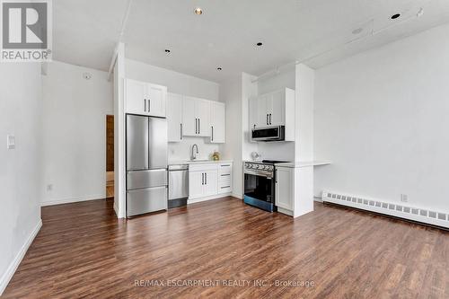 409 - 90 Colborne Street, Brantford, ON - Indoor Photo Showing Kitchen With Stainless Steel Kitchen