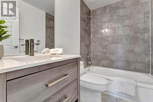 409 - 90 Colborne Street, Brantford, ON - Indoor Photo Showing Bathroom