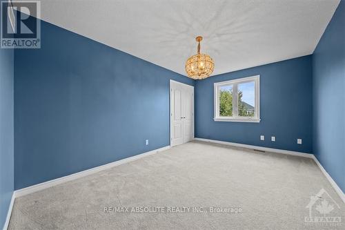 58 Queenston Drive, Ottawa, ON - Indoor Photo Showing Other Room