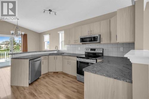 150 Lakeview Inlet, Chestermere, AB - Indoor Photo Showing Kitchen