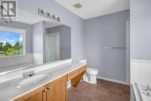 150 Lakeview Inlet, Chestermere, AB - Indoor Photo Showing Bathroom