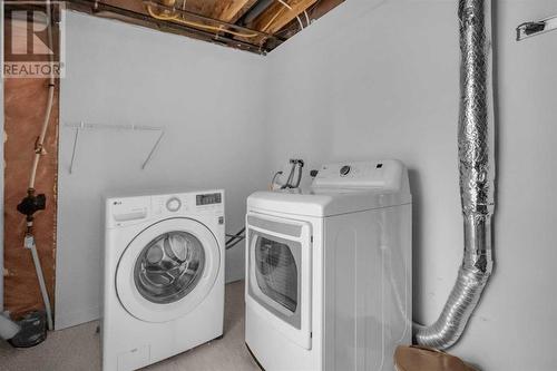 150 Lakeview Inlet, Chestermere, AB - Indoor Photo Showing Laundry Room