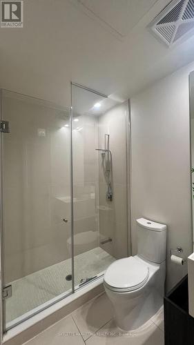 1002 - 1 Bloor Street E, Toronto, ON - Indoor Photo Showing Bathroom