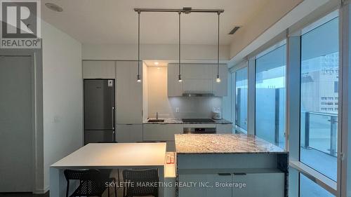 1002 - 1 Bloor Street E, Toronto, ON - Indoor Photo Showing Kitchen With Upgraded Kitchen