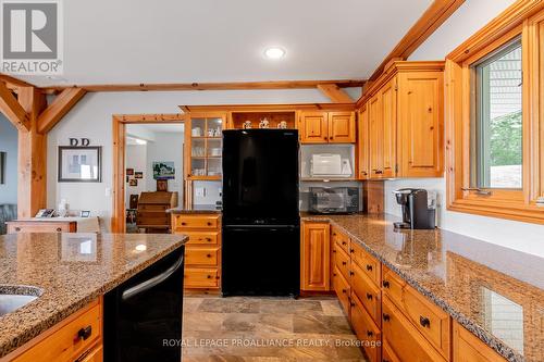 84 Havenwood Trail, Gananoque, ON - Indoor Photo Showing Kitchen