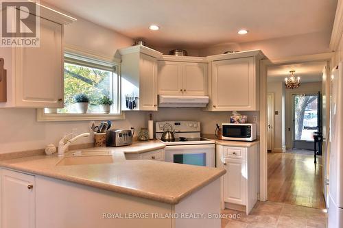 137 Elworthy Avenue, London, ON - Indoor Photo Showing Kitchen