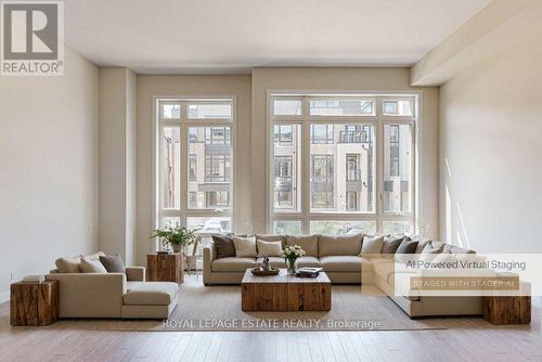 27 Ingersoll Lane, Richmond Hill, ON - Indoor Photo Showing Living Room