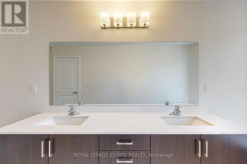 27 Ingersoll Lane, Richmond Hill, ON - Indoor Photo Showing Bathroom