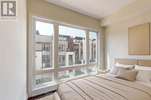 27 Ingersoll Lane, Richmond Hill, ON - Indoor Photo Showing Bedroom