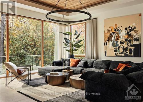 20 Kanata Rockeries, Ottawa, ON - Indoor Photo Showing Living Room