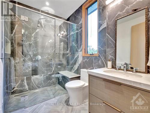 20 Kanata Rockeries, Ottawa, ON - Indoor Photo Showing Bathroom