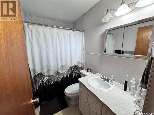 312 Park Avenue S, Langham, SK - Indoor Photo Showing Bathroom