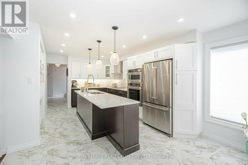 2873 Cartwright Crescent, Mississauga, ON - Indoor Photo Showing Kitchen With Stainless Steel Kitchen With Upgraded Kitchen