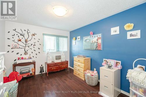 2873 Cartwright Crescent, Mississauga, ON - Indoor Photo Showing Bedroom