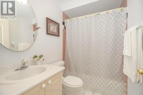 2873 Cartwright Crescent, Mississauga, ON - Indoor Photo Showing Bathroom