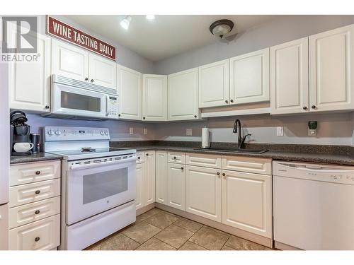 1120 Hugh Allan Drive Unit# 405, Kamloops, BC - Indoor Photo Showing Kitchen