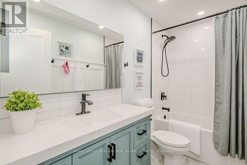 56 Napa Lane, Hamilton, ON - Indoor Photo Showing Bathroom