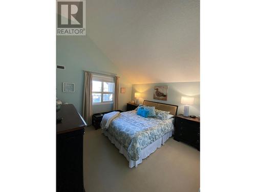 205 Third Avenue Unit# 1416, Invermere, BC - Indoor Photo Showing Bedroom