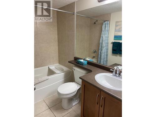 205 Third Avenue Unit# 1416, Invermere, BC - Indoor Photo Showing Bathroom