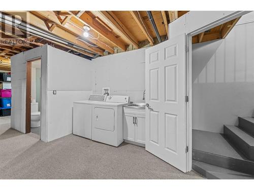 5849 Leonard Place, Kamloops, BC - Indoor Photo Showing Laundry Room