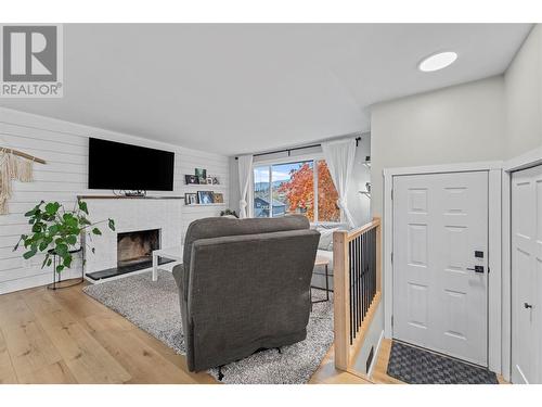 5849 Leonard Place, Kamloops, BC - Indoor With Fireplace