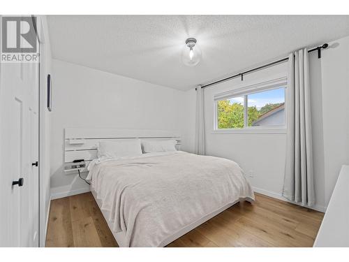 5849 Leonard Place, Kamloops, BC - Indoor Photo Showing Bedroom