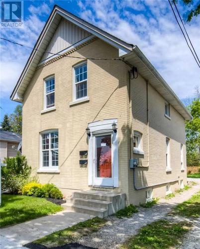 221 Grand River Avenue, Brantford, ON - Outdoor