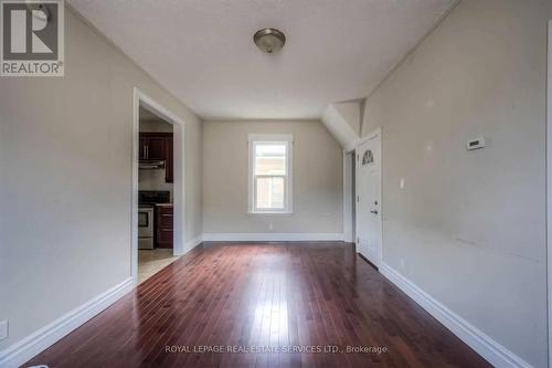 221 Grand River Avenue, Brantford, ON - Indoor Photo Showing Other Room