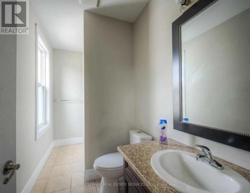 221 Grand River Avenue, Brantford, ON - Indoor Photo Showing Bathroom