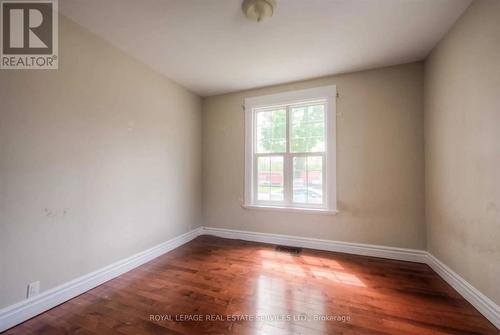 221 Grand River Avenue, Brantford, ON - Indoor Photo Showing Other Room