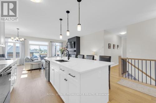 18 Athabaska Drive, Belleville, ON - Indoor Photo Showing Kitchen With Double Sink With Upgraded Kitchen