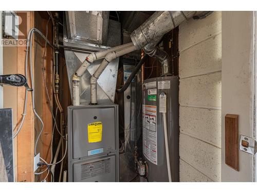 2128 Young Avenue, Kamloops, BC - Indoor Photo Showing Basement