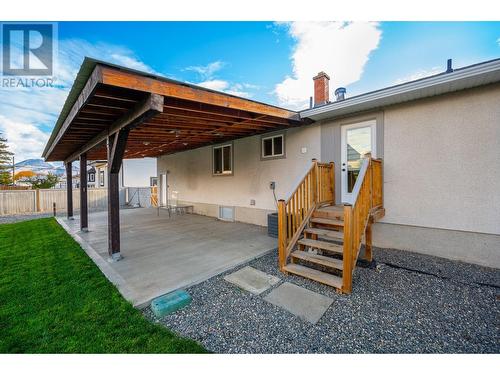 2128 Young Avenue, Kamloops, BC - Outdoor