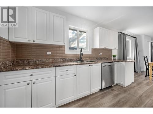 2128 Young Avenue, Kamloops, BC - Indoor Photo Showing Kitchen With Double Sink