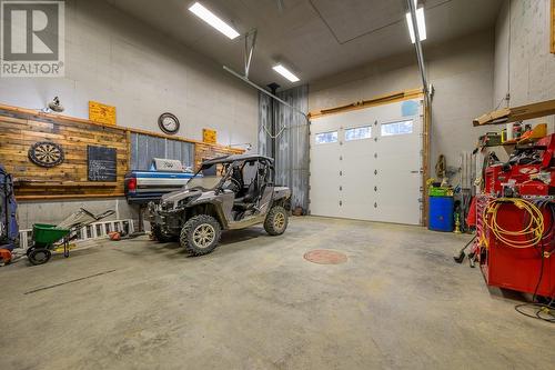 9063 Doyle Road, Kamloops, BC - Indoor Photo Showing Garage