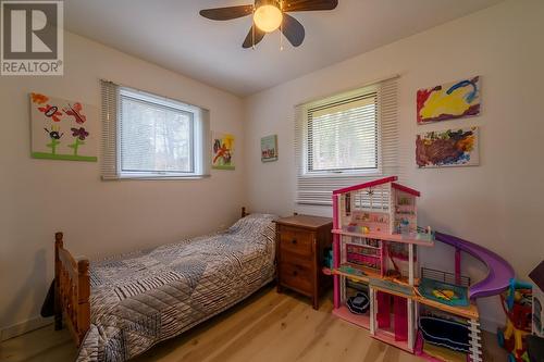 9063 Doyle Road, Kamloops, BC - Indoor Photo Showing Bedroom