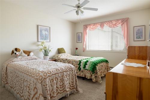 418-1329 Klo Road, Kelowna, BC - Indoor Photo Showing Bedroom